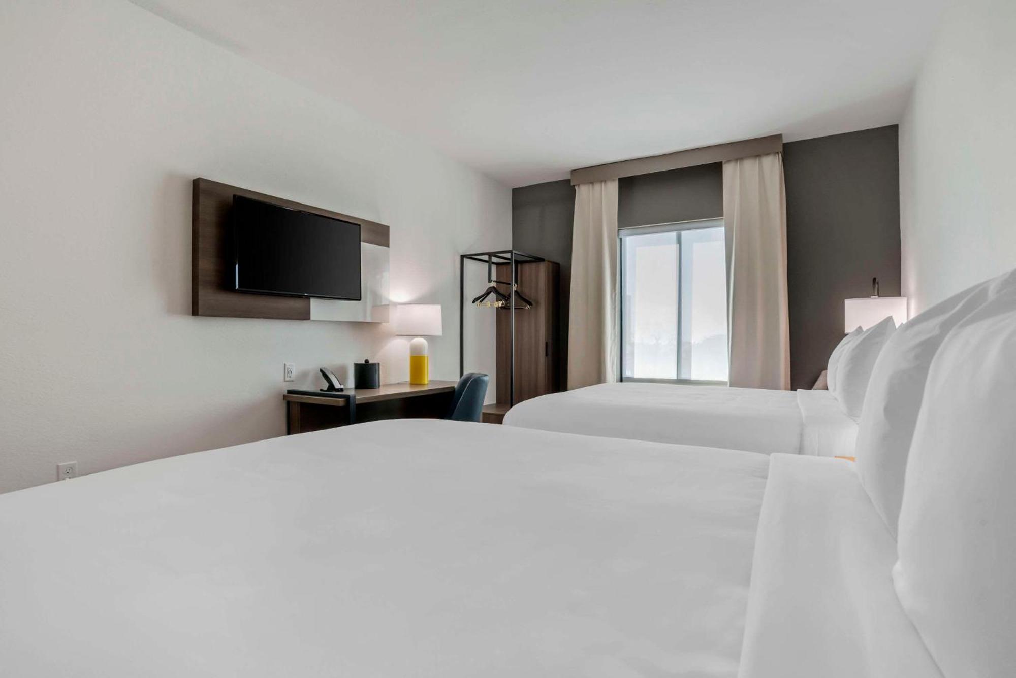 Comfort Inn & Suites Panama City Beach - Pier Park Area Exteriör bild