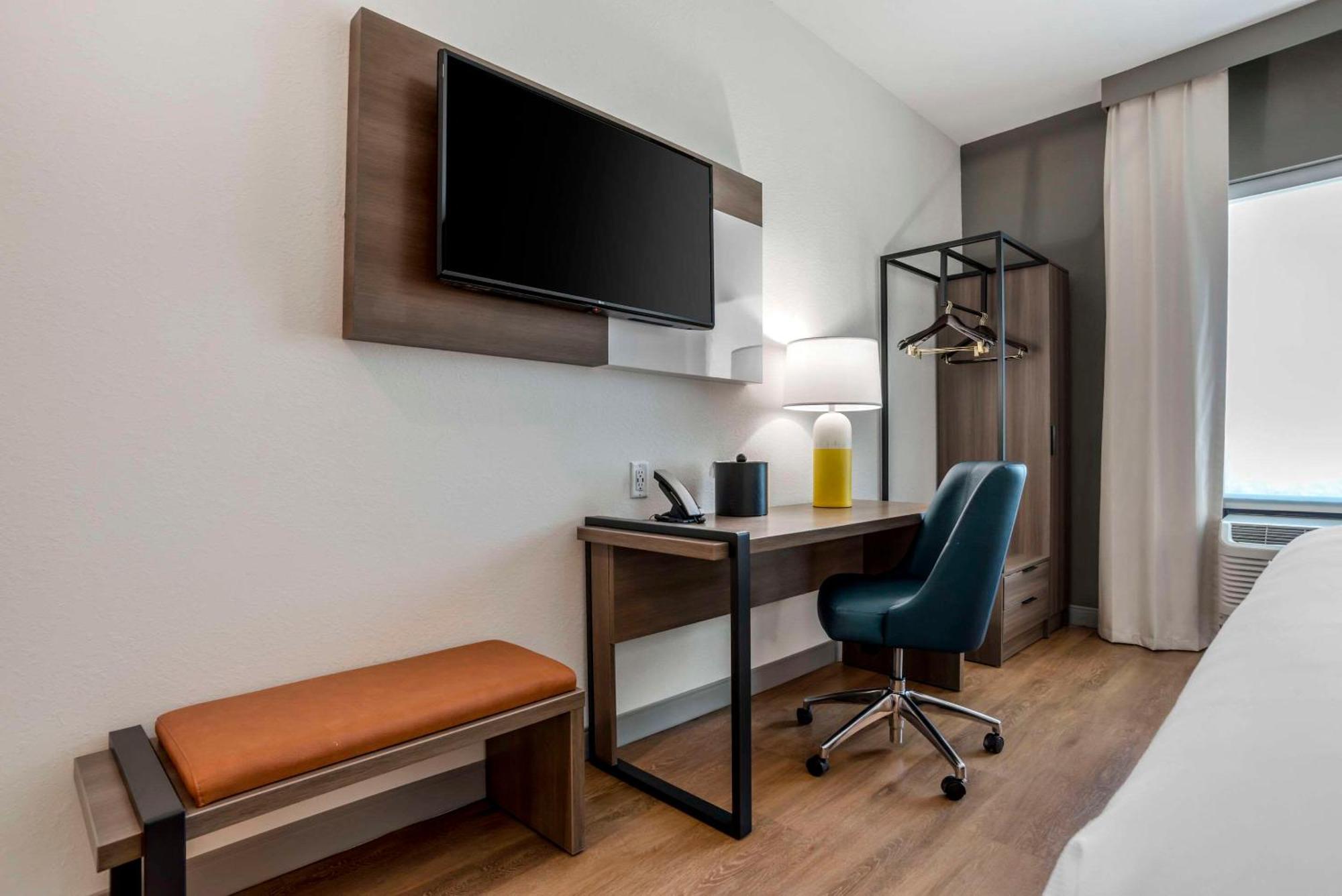 Comfort Inn & Suites Panama City Beach - Pier Park Area Exteriör bild