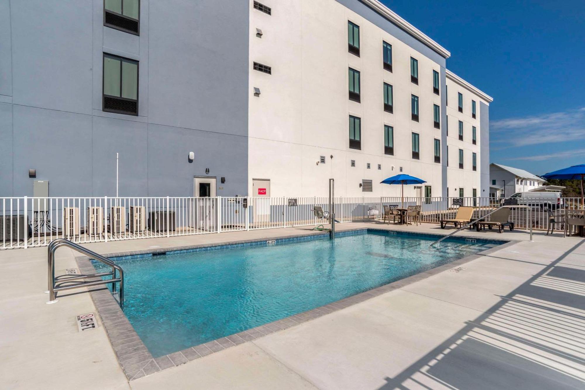 Comfort Inn & Suites Panama City Beach - Pier Park Area Exteriör bild